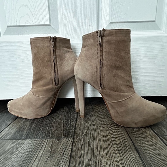ZARA Taupe Suede Platform High Heel Ankle Boots – Size 40 (US 9.5) - Picture 6 of 13